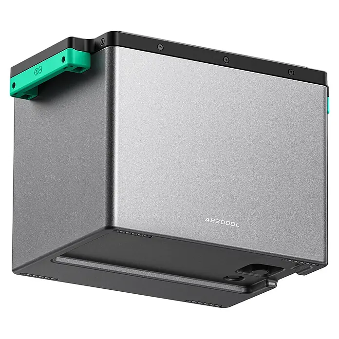 Zendure Batteriespeicher ZDSF1600AC+ - Nennspannung: 48 V - Rechteckiges silbergraues Netzteil mit schwarzen Akzenten und leuchtend grünem Griff.