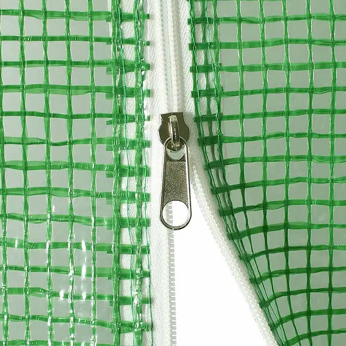 Furnicato Gewächshaus verzinkter Stahl - 16 x 6 cm, Material Seitenwand: Kunststoff, 38 mm, Grau - Nahaufnahme eines weißen Reißverschlusses auf durchscheinendem grünem gitterförmigem Material.