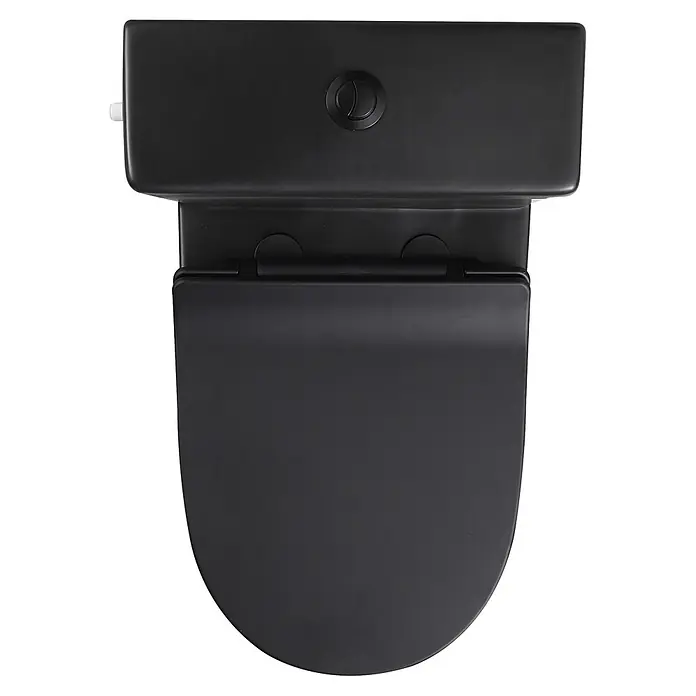 Sanicomfort Stand-WC-Set Paros - Spülrandlos, Ohne Spezialglasur, Spülform: Tief, WC Abgang: Waagerecht, Schwarz, Mit Spülkasten - Aufsicht auf eine moderne schwarze Toilette mit geschlossenem Sitz und Zwei-Mengen-Spültaste am Spülkasten.