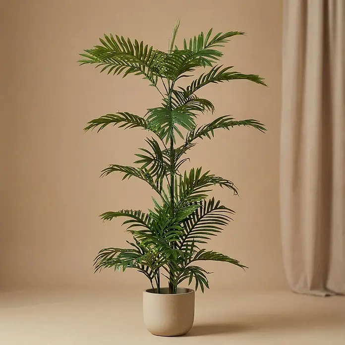 Florora Kunstpflanze Phoenix Palme - Höhe: 120 cm, Holz - Eine hohe künstliche grüne Palme mit vielen Wedeln in einem runden beigefarbenen Topf.