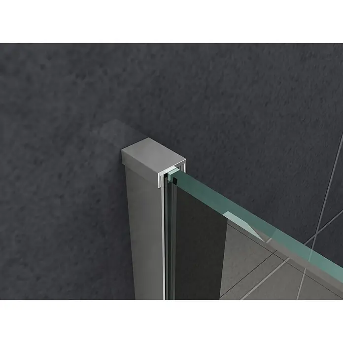 Glasdeals Duschwand Walk-In Duschwand 8 mm Glas TIPO 70 x 200 cm - B x H: 70 x 200 cm, Beschichtet, Chrom - Silbernes Aluminiumprofil befestigt eine klare Glasduschwand an einer dunklen Fliesenwand.