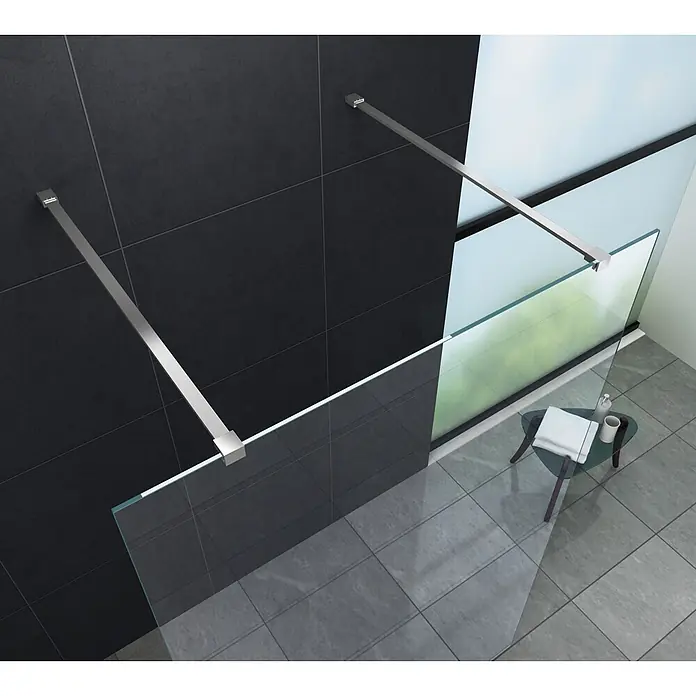 Glasdeals Duschwand Walk-In Duschwand 10 mm Glas AQUOS-Dublo 160 x 200 cm - B x H: 160 x 200 cm, Beschichtet, Chrom - Moderne rahmenlose Glasduschwand mit zwei Metallstützstangen an einer dunklen Fliesenwand.