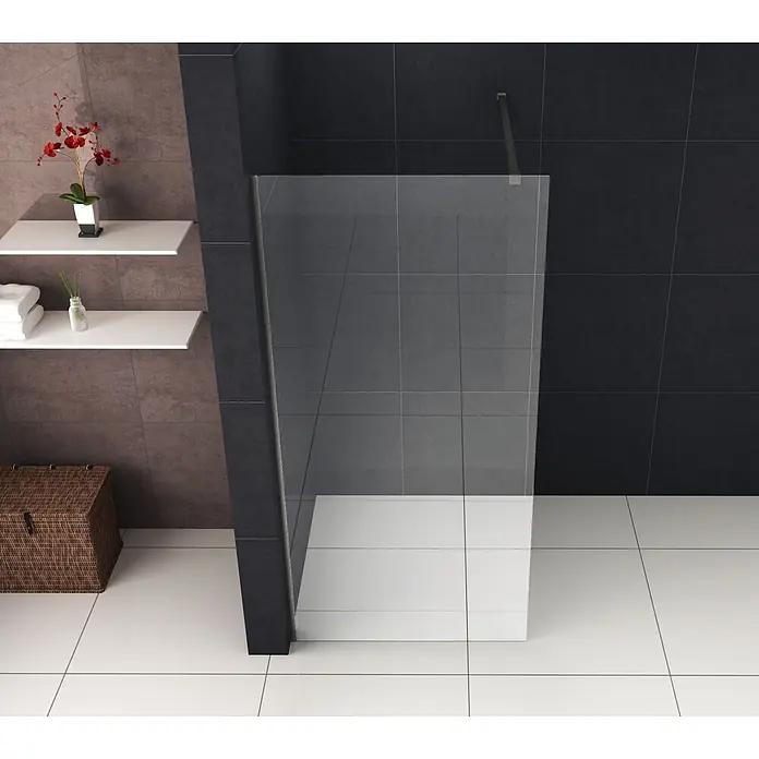 Glasdeals Duschwand Walk-In Duschwand 8 mm Glas TIPO schwarz 80 x 200 cm - B x H: 80 x 200 cm, Beschichtet, Schwarz - Klare Glas-Walk-in-Duschwand mit schwarzen Profilen, in einem modernen Bad mit dunklen Fliesenwänden installiert.