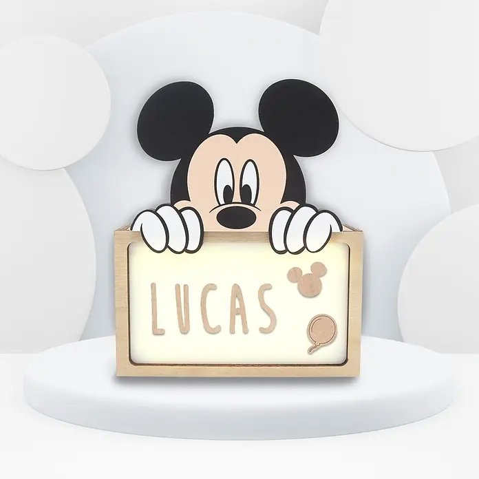 Lámpara de sobremesa infantil Mickey Mouse - 0,5 W, L x An x Al: 5 x 12,5 x 17 cm, Marrón y Negro, Luz nocturna, Mickey Mouse - Letrero luminoso de madera de Mickey Mouse con el nombre "LUCAS" y elementos decorativos.