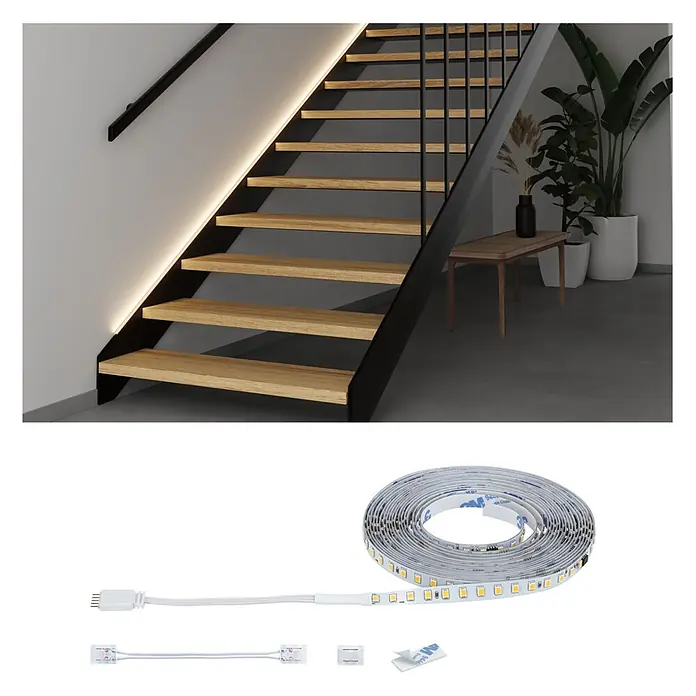 Paulmann MaxLED LED-Stripes Treppenlicht - Länge: 5 m, Warmweiß, 1 Stk. - Weißes LED-Lichtband, aufgerollt mit Anschlüssen gezeigt und an moderner Treppe für indirekte Beleuchtung installiert.