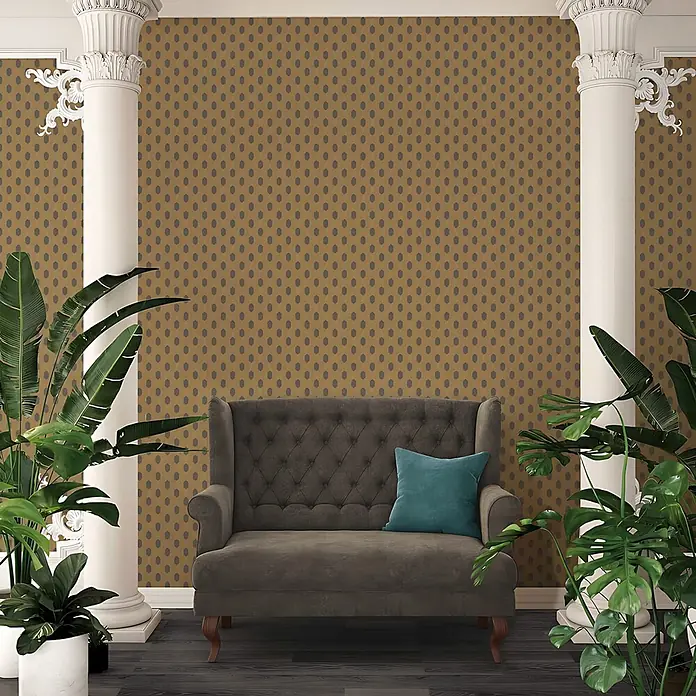 Profhome Vliestapete Vliestapete Design in braun - goldschwarz, 10.050 x 530 mm - Gold- und dunkelgraue gemusterte Tapete an einer Wand hinter einem Sofa.