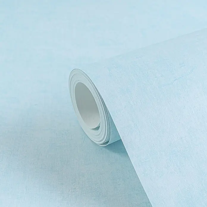Profhome Vliestapete Vliestapete Kindertapete, Used Look, Textiloptik, Uni in blau - blau-grünhell-blau, 10.050 x 530 mm - Hellblaue, strukturierte Tapetenrolle, teilweise abgerollt.