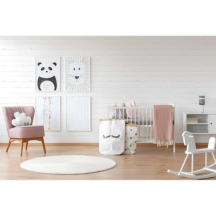 Profhome Vliestapete Vliestapete Kindertapete in rosa - 10.050 x 530 mm - Weißer runder Teppich auf Holzboden in einem Kinderzimmer.
