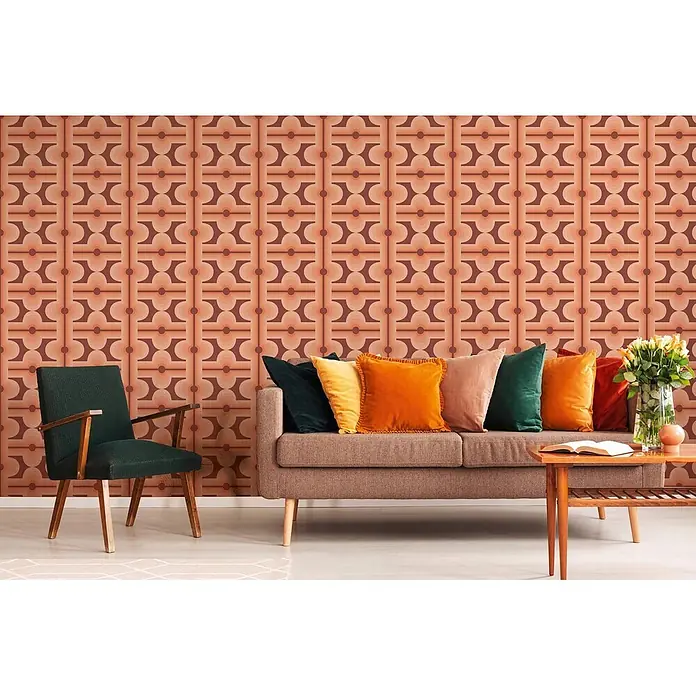 Profhome Vliestapete Heißgeprägte Vliestapete Grafisch, Retro, Geometrisch, Ornament in rot - braunlachs-rotpastell-orange, 8.500 x 530 mm - Geometrische Mid-Century-Modern-Tapete in Orange- und Brauntönen an einer Wohnzimmerwand.