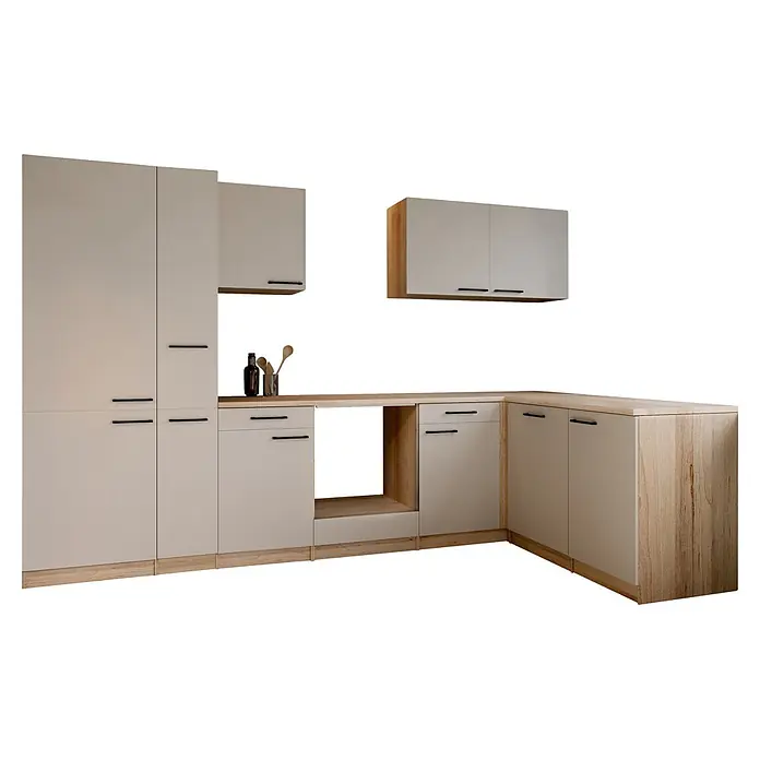 Respekta Merle Küchenleerblock - B x L: 310 x 172 cm, Kaschmir, Ohne Elektrogeräte - Moderne Eckküchenzeile mit hellbeigen Schränken, schwarzen Griffen und hellen Holz-Arbeitsplatten und -Sockeln.