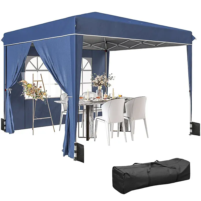 Outsunny Faltpavillon - Farbe Dach: Dunkelblau - Blaues Pop-up-Pavillon mit Seitenwänden, für ein Esszimmer-Setup, zusammen mit einer schwarzen Tragetasche.