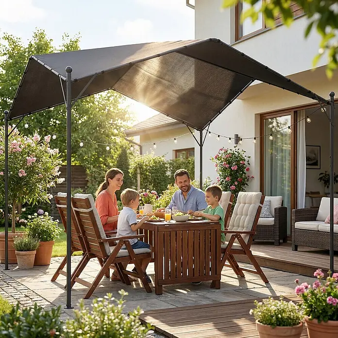Outsunny Pergola - Farbe Gestell: Schwarz, Metall - Schwarze Pergola mit Stoffdach, die Schatten über einem Esstisch im Freien spendet, wo eine Familie isst.