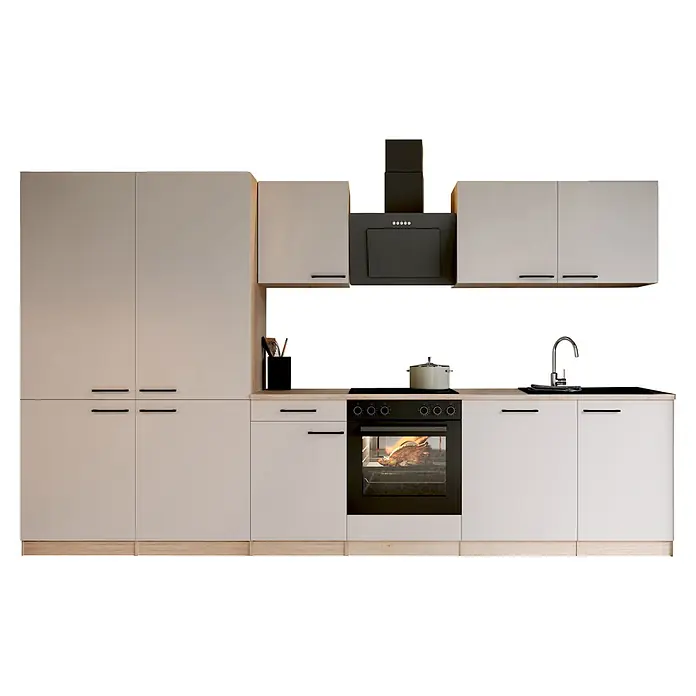 Respekta Küchenzeile Merle - Breite: 340 cm, Kaschmir, Mit Elektrogeräten - Moderne Küche mit hellen Schränken, schwarzem Backofen, Kochfeld und Dunstabzugshaube sowie einer Edelstahlspüle.