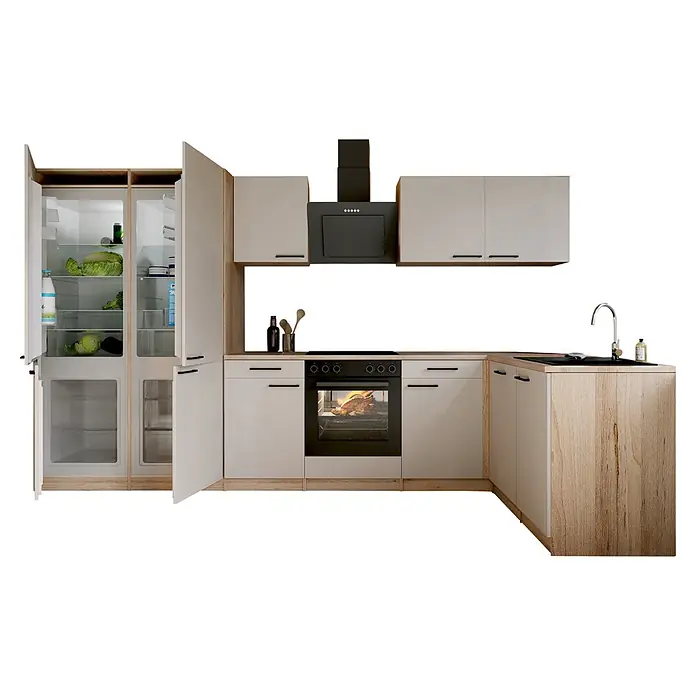 Respekta Winkelküche Merle - B x L: 340 x 172 cm, Kaschmir, Mit Elektrogeräten - Moderne L-förmige Küche mit hellen Holz- und beigen Schränken, integriertem schwarzen Ofen, Kochfeld, Spüle und offenem Kühlschrank.