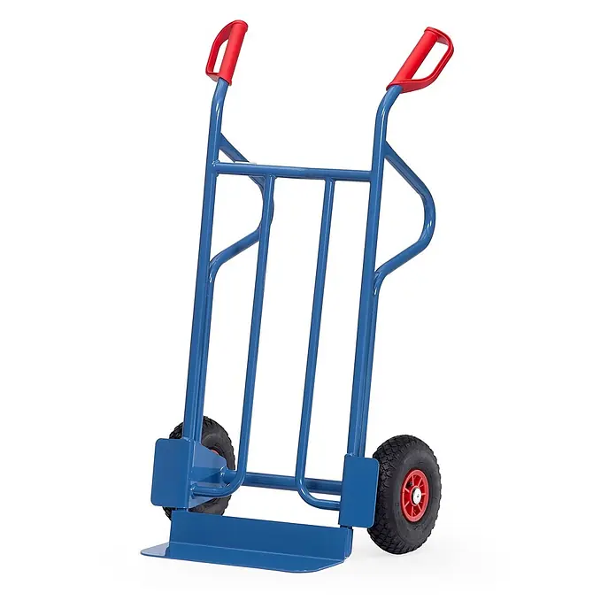 Fetra Sackkarre Stahlrohrkarre mit Luftbereifung Höhe 1200mm, Schaufel 150x450mm - Traglast: 350 kg - Blauer Metall-Sackkarren mit roten ergonomischen Griffen und schwarzen Rädern.