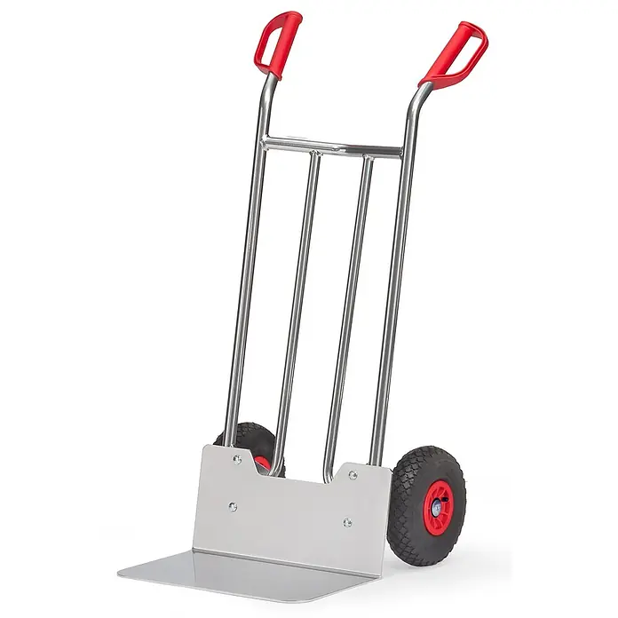 Fetra Sackkarre Alukarre 1150mm hoch Schaufel 300x480mm mit Luftbereifung - Traglast: 150 kg - Silberne Sackkarre mit roten ergonomischen Griffen und schwarzen Lufträdern.