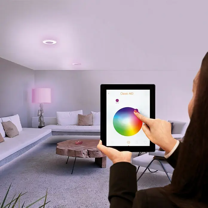 Osram Lightify Bombilla LED Classic A60 - E27, Intensidad regulable, Blanco neutro, 310 lm, 9,5 W - Iluminación LED inteligente: controle fácilmente el color de la luz a través de la aplicación para un ambiente personalizado en su hogar.