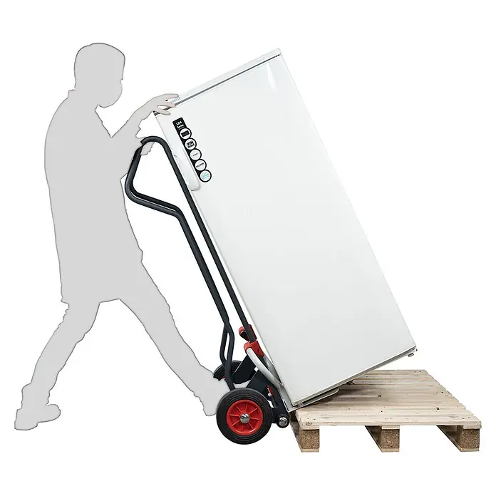 FIMM Sackkarre - Stahl, Traglast: 250 kg - Sackkarre mit roten Rädern und schwarzen Griffen transportiert weißen Kühlschrank von Holzpalette.