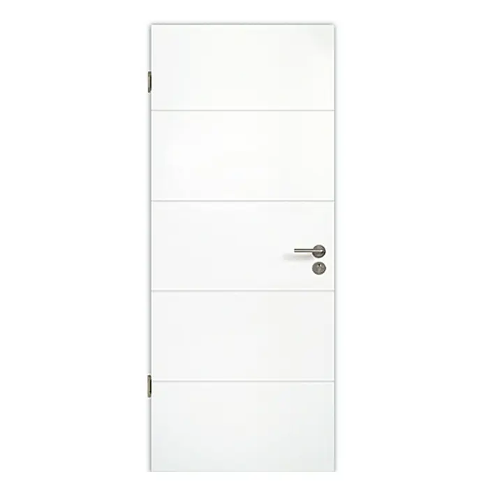 Kilsgaard Wohnungseingangstür Lines 57/14 SK1 KK2 - Klimaklasse nach RAL: II, 860 x 1.985 mm, DIN Anschlag: Links, Weiß lackiert, ähnlich RAL 9010 - Weiße Innentür mit horizontalen Linien und einem modernen Türgriff aus Metall.