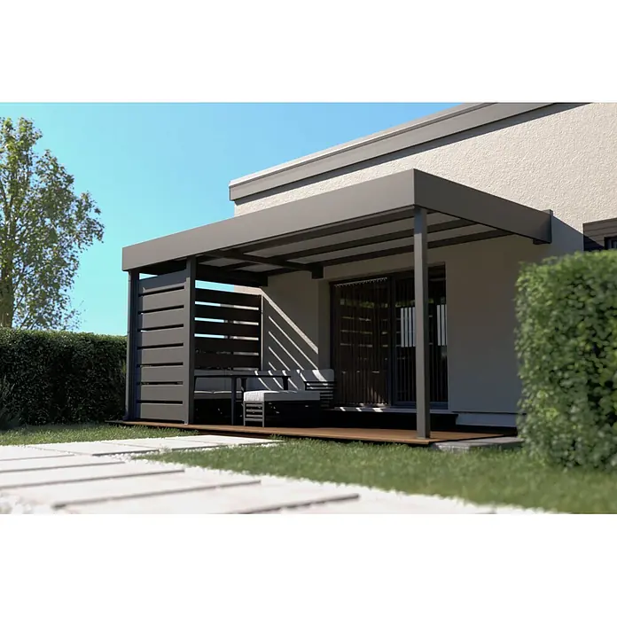 Terrassenüberdachung nach Maß - Stahl, Konfigurierbar - Dunkelgraue Metallpergola mit Lamellen-Seitenwänden, am Haus befestigt, überdacht eine Terrasse mit Möbeln.