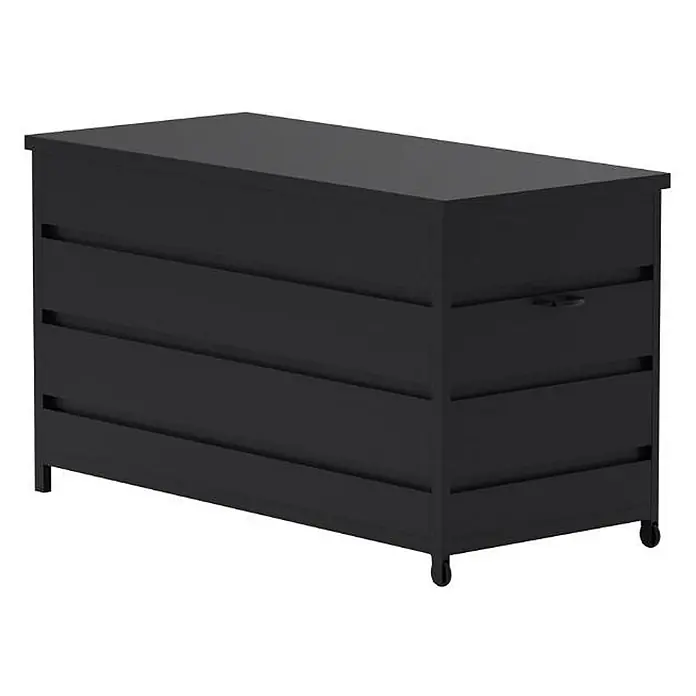 Ebuy24 Garten-Aufbewahrungsbox Nisis - Schwarz, Kunststoff - Schwarze Kommode mit Lamellenfront, Griff an einer Schublade und Rollen.