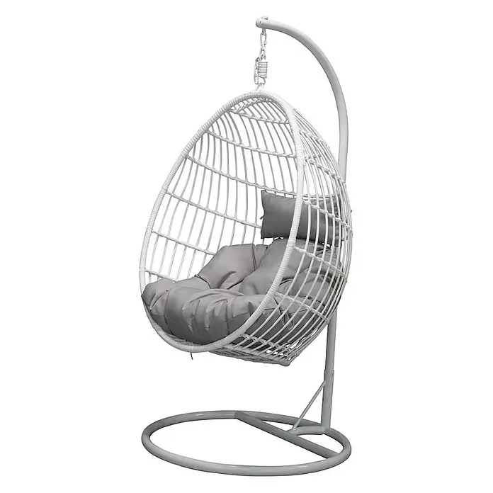 Ebuy24 Hängesessel Viga - Polyester, Weiß - Weißer Hängesessel mit weißem Metallgestell und grauen Kissen.