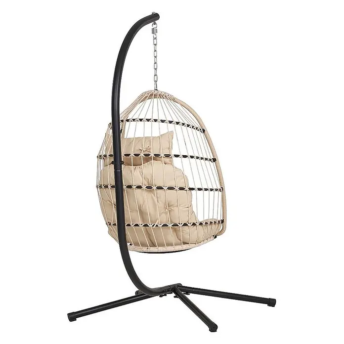 Ebuy24 Hängesessel Petra - Sonstiges, Grau - Beiger Hänge-Eiersessel im Rattan-Stil mit beigen Kissen auf schwarzem Metallständer.