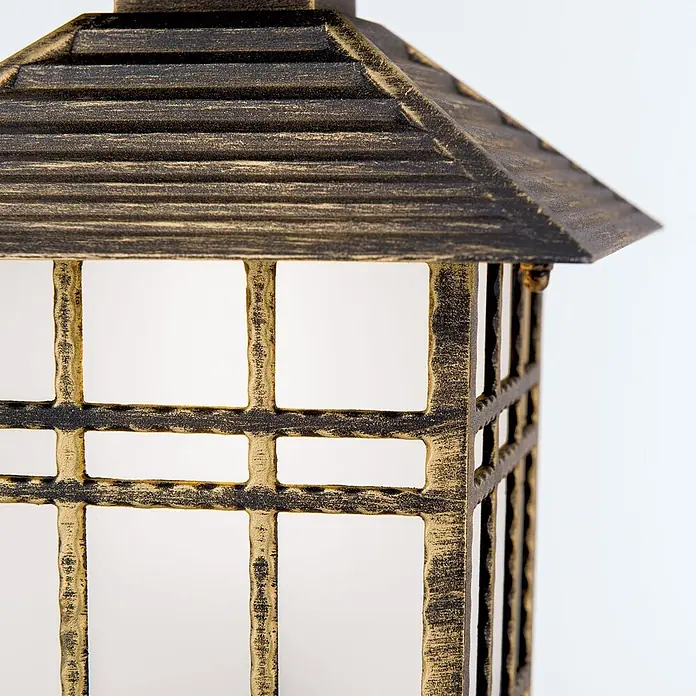 Orion Leuchten Außenlaterne Kiko - 60 W, Farbe Gehäuse: Bronze, Ohne Leuchtmittel - Antike Bronze-Außenlaterne mit Pagodendach und weißen Gitter-Lichtpaneelen.