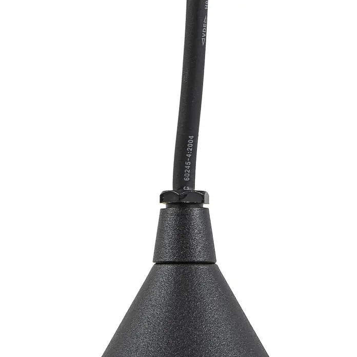 Lindby Außenwand- & Deckenleuchte Soran - L x B x H: 15 x 15 x 14,1 cm, schwarz, schwarz, IP44 - Schwarzes Elektrokabel, das mit einer strukturierten, schwarzen konischen Zugentlastung verbunden ist.