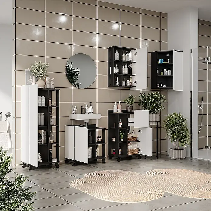 Vicco Badmöbel-Set Karen Anthrazit/Weiß 5 Teile - Anthrazit, Matt - Verschiedene schwarz-weiße Badschränke, darunter hohe Schränke, ein Waschtischunterschrank und Wandschränke, in einem modernen Badezimmer.