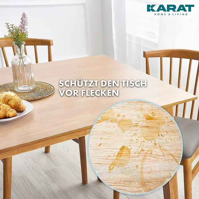 Karat Tischbelag Schräge Kante - 200 x 90 cm, Transparent (matt), Kunststoff - Durchsichtiger Tischschutz auf einem Holztisch, der vor Flecken schützt.
