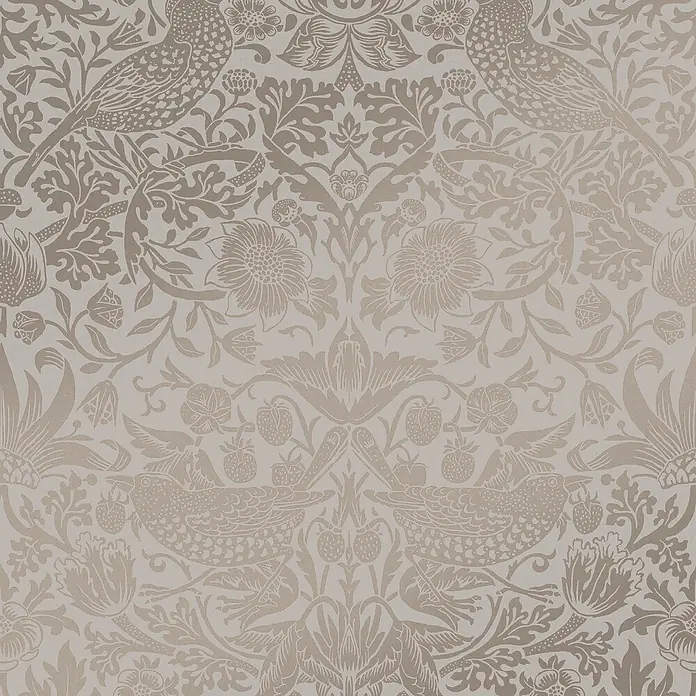 William Morris At Home Vliestapete Erdbeerdieb - Beige, Floral, 1.000 x 52 cm - Hellebraune gemusterte Tapete mit einem detailreichen Design aus Vögeln, Blumen und Blättern.