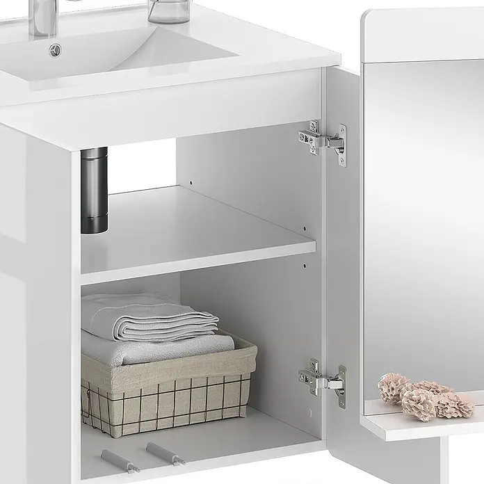 Vicco Badmöbel-Set Izan Weiß 2 Teile - Gesamtbreite Badmöbel: 61,8 cm, Weiß, Glänzend - Weißer Badunterschrank mit integriertem Waschbecken, offenen Schranktüren mit Regalböden und Handtuchkorb sowie angrenzender Spiegeltür.