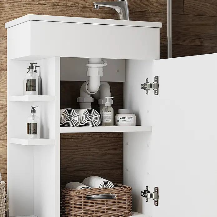 Vicco Badmöbel-Set Amadeo Weiß 2 Teile, mit Waschbecken - Gesamtbreite Badmöbel: 50 cm, Weiß, Matt - Weißer Badezimmerschrank mit Waschbecken, offenen Regalen und geöffneter Schranktür, der den Stauraum und die Holzoptik-Rückwand zeigt.
