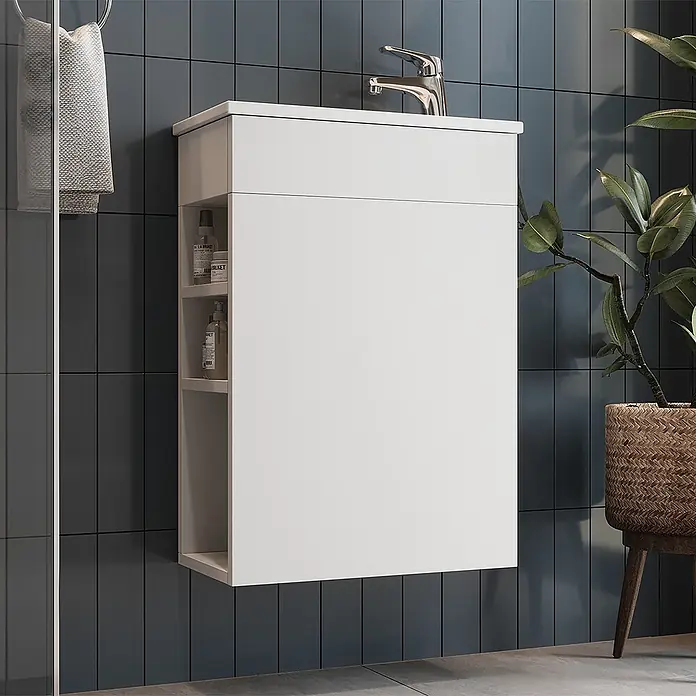 Vicco Badmöbel-Set Amadeo Weiß 2 Teile, mit Waschbecken - Weiß, Matt - Weißer wandmontierter Waschtisch mit integriertem Waschbecken und offenem Seitenregal im modernen Badezimmer.