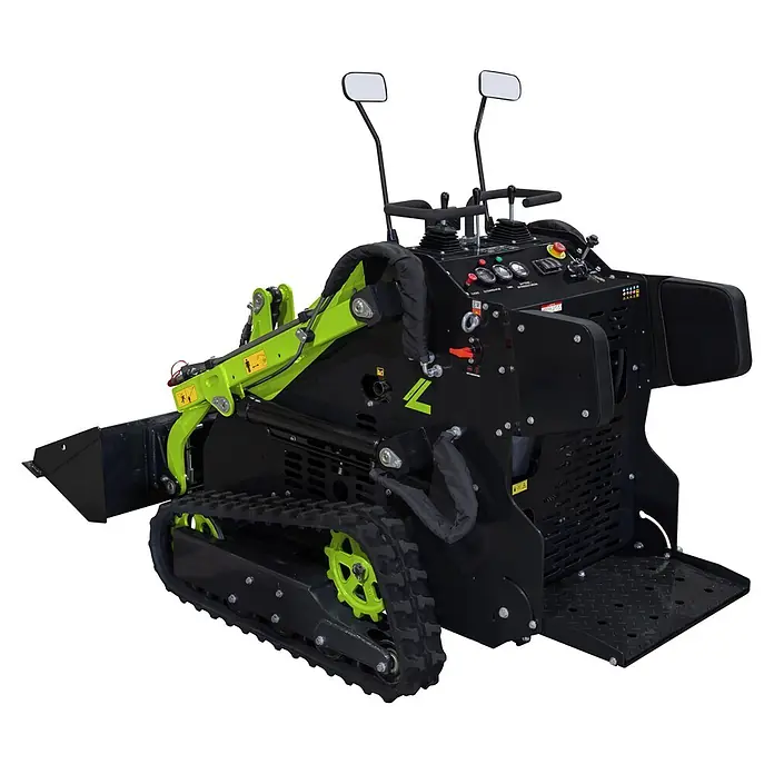 Zipper Kompaktlader ZI-MKL720 - 16,8 kW, Traglast: 220 kg - Kompakte schwarze Raupen-Universalmaschine mit grünen Akzenten, Frontschaufel, Bedienelementen und Spiegeln.