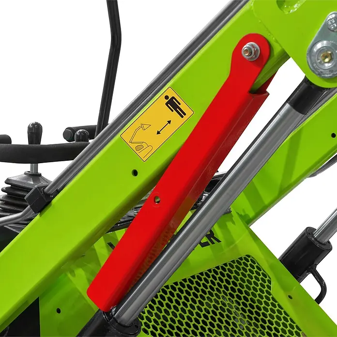 Zipper Kompaktlader ZI-MKL620 - 7,1 W, Traglast: 180 kg - Nahaufnahme eines lindgrünen Maschinenarms mit roter Stütze, Hydraulikzylindern und gelbem Sicherheitsetikett.