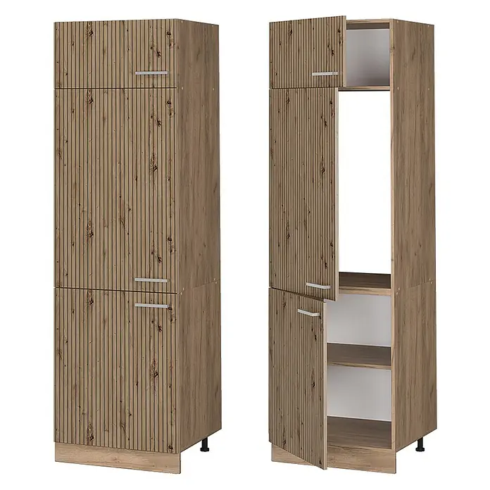 Vicco Schrankküche R-Line Artisan-Eiche - Artisan-Eiche, Kühlumbauschrank 60 cm - Hoher Holzschrank mit vertikalen Lamellentüren in Naturholzoptik; geschlossen und mit offenen Türen, die Regalböden zeigen.