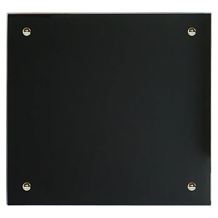Admiral Infrarot-Glasheizkörper - 500 x 500 mm, 350 W, Schwarz - Hier ist eine Nahaufnahme eines schwarzen Acrylschilds mit goldenen Befestigungen in allen vier Ecken, das für einen eleganten Look sorgt.