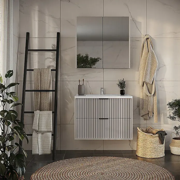 Vicco Badmöbel-Set Ruford Cashmere 3 Teile - Cashmere, Matt - Weißer wandmontierter Badezimmer-Waschtischunterschrank mit gerippter Textur auf zwei Schubladen und integriertem Waschbecken, in modernem Bad.
