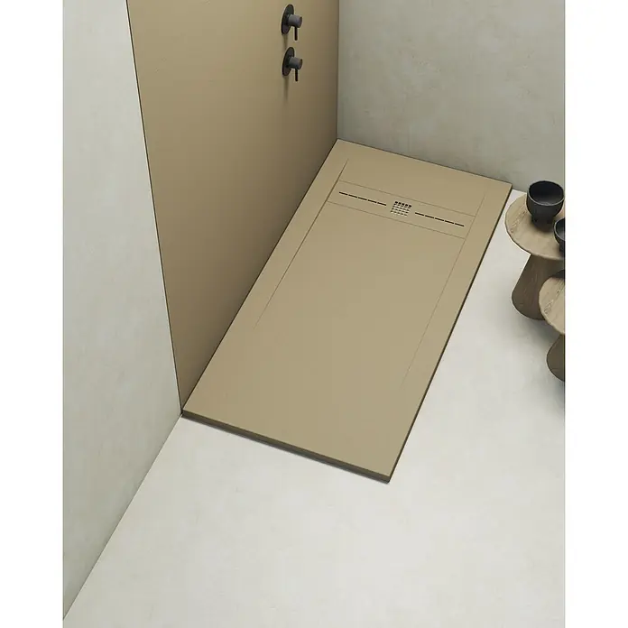 Poalgi Duschwanne Gneis - L x B: 120 x 80 cm, Verbundwerkstoff, Beige - Beige strukturierte Duschwanne mit linearem Ablauf in einer modernen Duschumgebung.