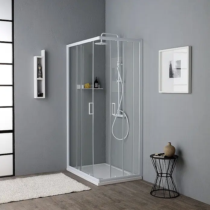 Kiamami Valentina Eckdusche - 70 x 90 x 185 cm, Transparent, Stärke: 4 mm - Weiße Eckduschkabine mit Klarglaswänden in einem modernen Badezimmer.