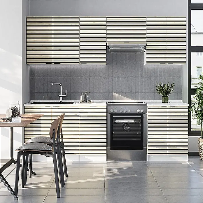 Vicco Küchenzeile Fame-Line Eiche Paneel/Weiß, AP Eiche - Breite: 240 cm, Eiche Paneel, Ohne Elektrogeräte - Helle, horizontal geriffelte Küchenschränke in einer modernen Küche.