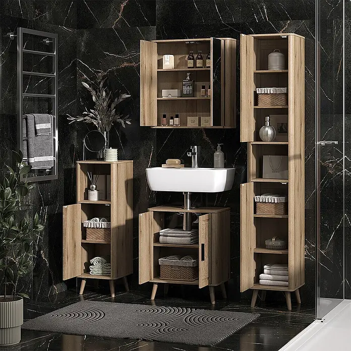 Vicco Badmöbel-Set - Eiche, Matt - Set aus hellen Holz-Badschränken in einem modernen Badezimmer, bietet vielseitige Aufbewahrungslösungen um das Waschbecken und vertikal.