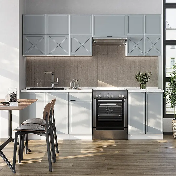 Vicco Küchenzeile Fame-Line Hellblau-grau/Weiß, AP Eiche - Breite: 240 cm, Hellblau-grau, Ohne Elektrogeräte - Moderne Küche mit hellblauen Oberschränken, weißen Unterschränken, Spüle und schwarzem Ofen in hellem Raum.