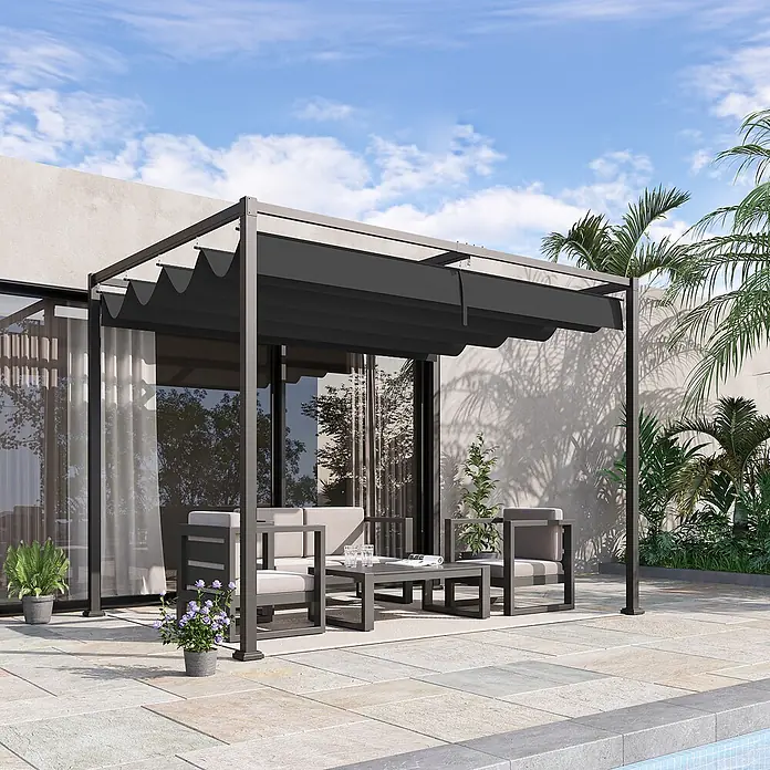 Outsunny Raffpavillon - Farbe Dach: Schwarz - Dunkelgraue Pergola mit ausziehbarem Stoffdach, spendet Schatten über Sitzgelegenheiten auf der Terrasse.