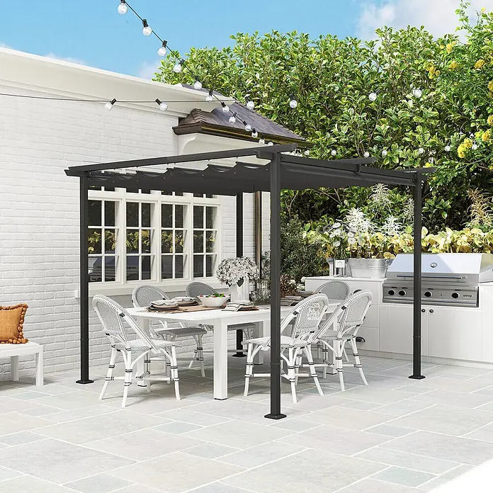 Outsunny Raffpavillon - Farbe Dach: Grau - Schwarze Metall-Pergola mit ausziehbarer Stoffüberdachung, die Schatten über einem Essbereich im Freien spendet.