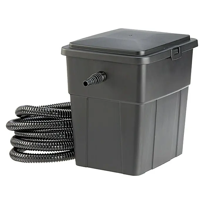 Neptun Classic Durchlauffilter-Set NCTF-O 4000 UV - Teichgröße: 4 m³ - Das Bild zeigt eine Teichfilterbox mit Schlauch, ein nützliches Gerät, um das Teichwasser sauber und klar zu halten.