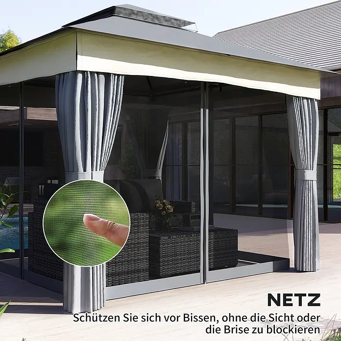 Outsunny Standard-Pavillon - Farbe Gestell: Dunkelgrau, Metall - Modernes graues Pavillon mit beigem Volant und Vorhängen, schwarzen Moskitonetzen gegen Bisse, behält Sicht und Brise bei. Auf einer Terrasse.