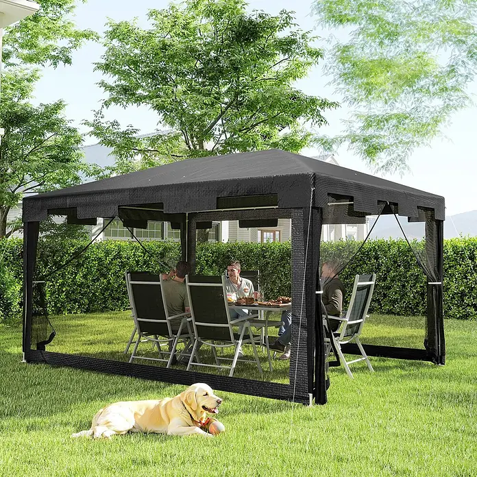 Outsunny Standard-Pavillon - Farbe Gestell: Schwarz, Metall - Schwarzer Outdoor-Pavillon mit Moskitonetz, schützt Essende an einem Tisch, Hund liegt auf dem Gras davor.